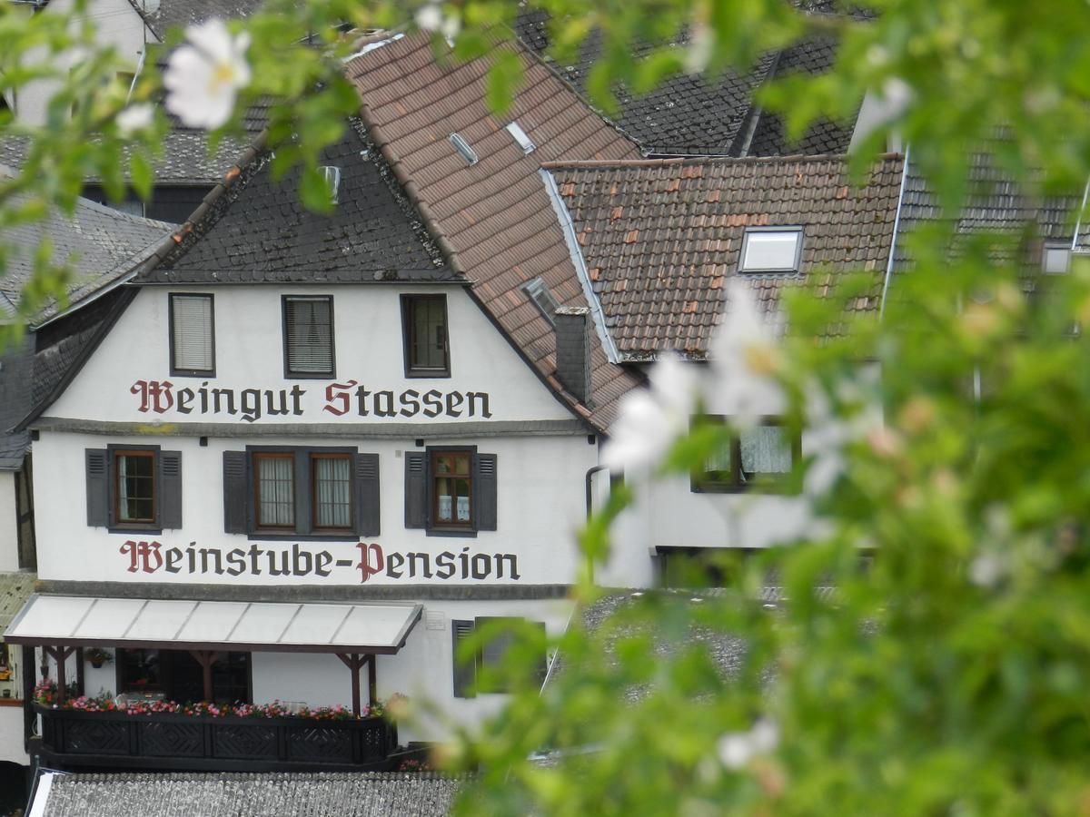 Weingut Stassen Hotel Oberheimbach Exterior photo